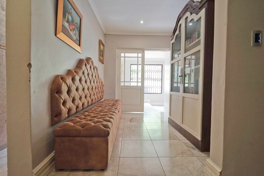 6 Bedroom Property for Sale in Beacon Bay Eastern Cape